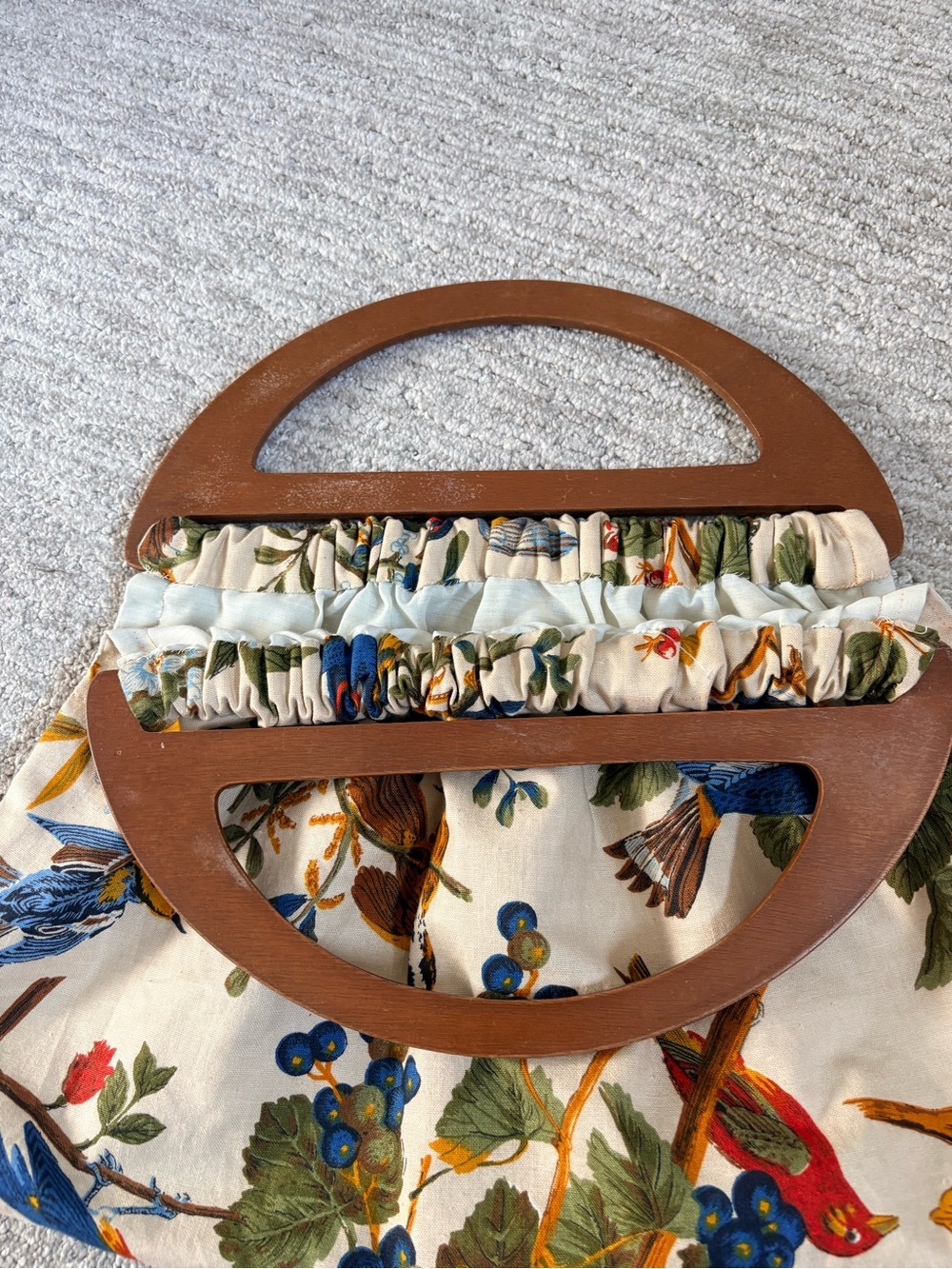 Vintage 1960s Bird Print Fabric Handbag Wooden Handle Purse - Picture 7 of 8